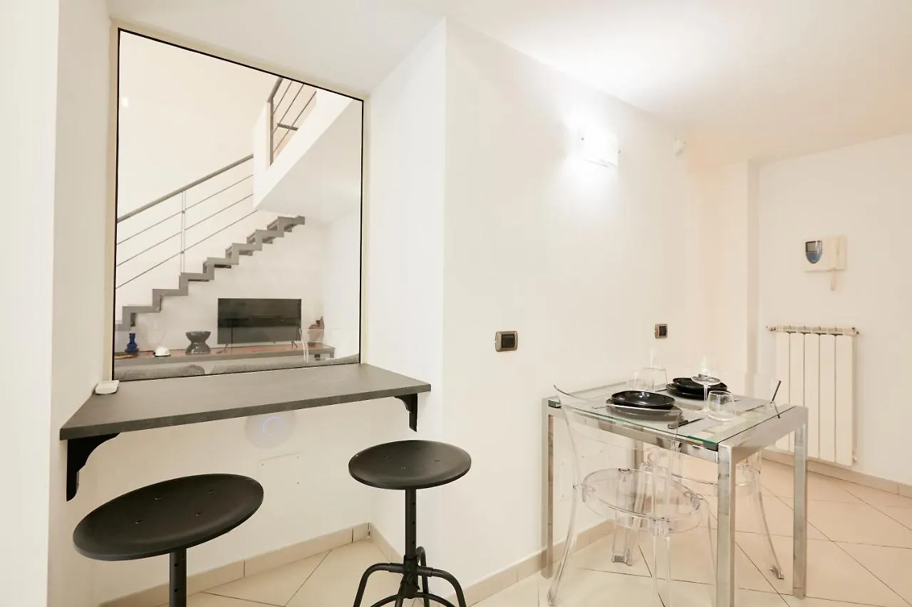 Studio Duplex At National Museum Daire Napoli