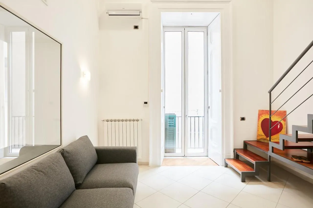 Studio Duplex At National Museum Daire Napoli
