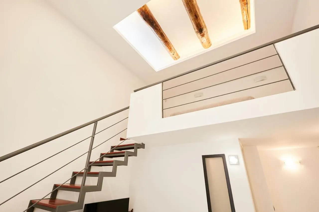 Studio Duplex At National Museum Daire Napoli İtalya