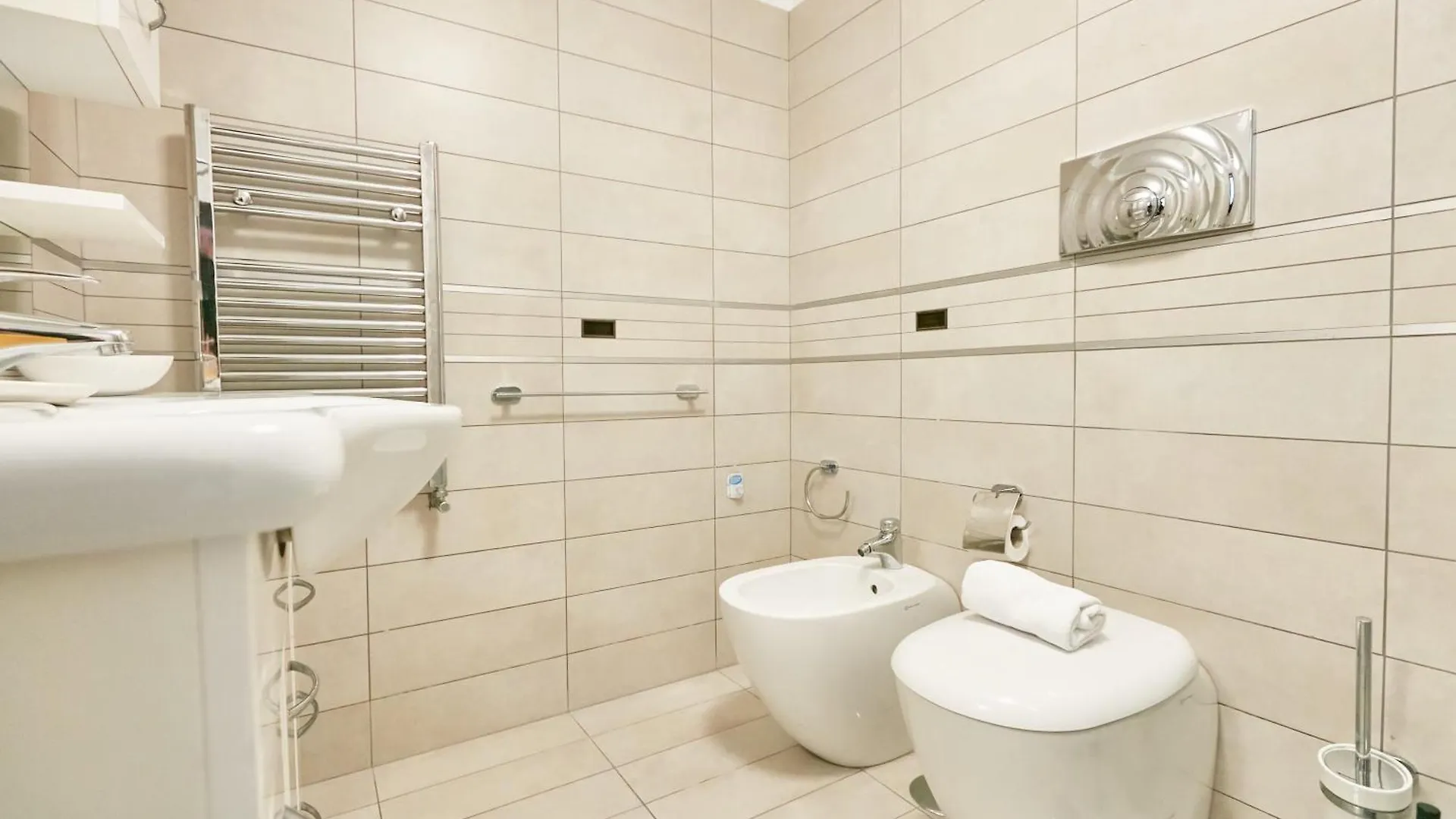 Studio Duplex At National Museum Daire Napoli 0*,  İtalya